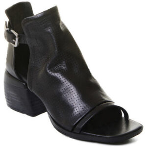 Μποτίνια Rebecca White T0401